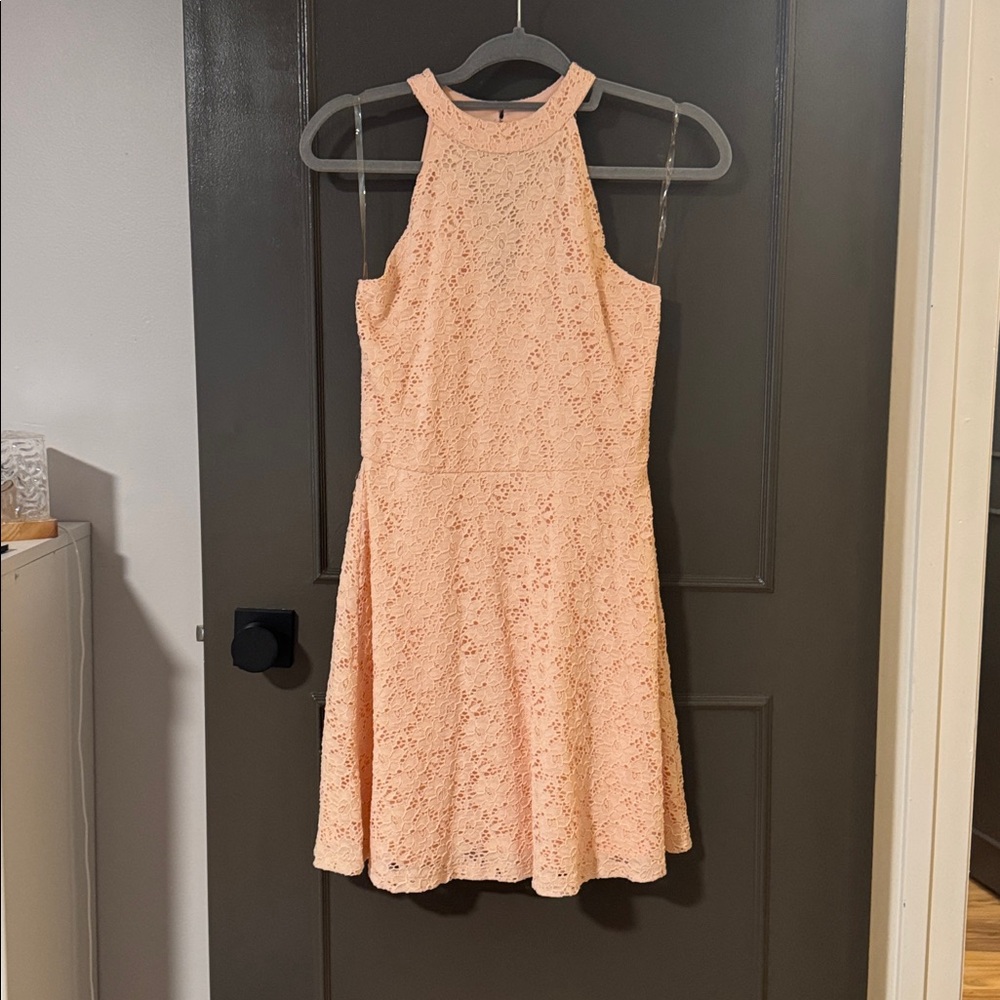 Playful Lace Sleeveless Dress - Light Pink